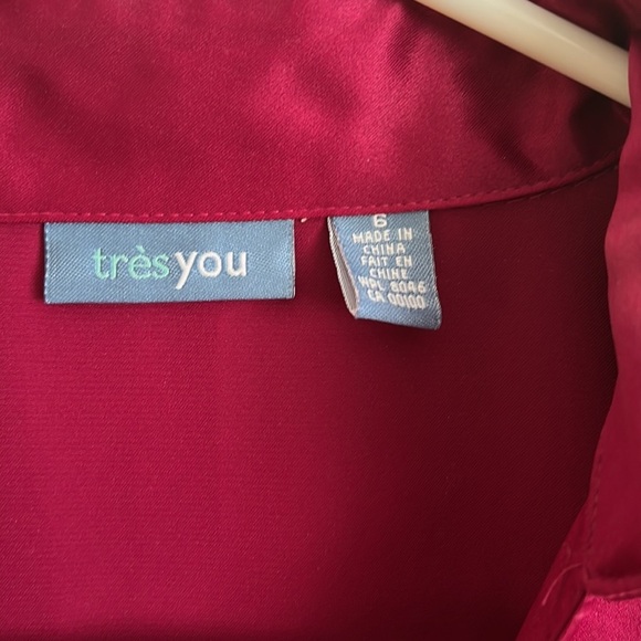 GORGEOUS silky blouse size 6, condition is excellent - Picture 2 of 7